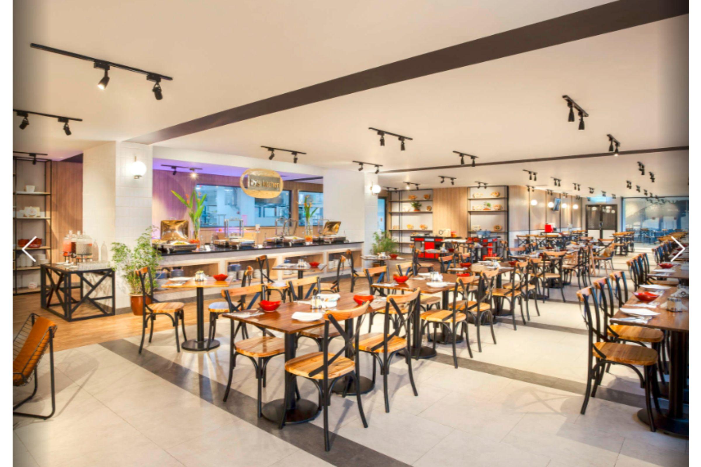 Ibis Pontianak City Center Exterior foto